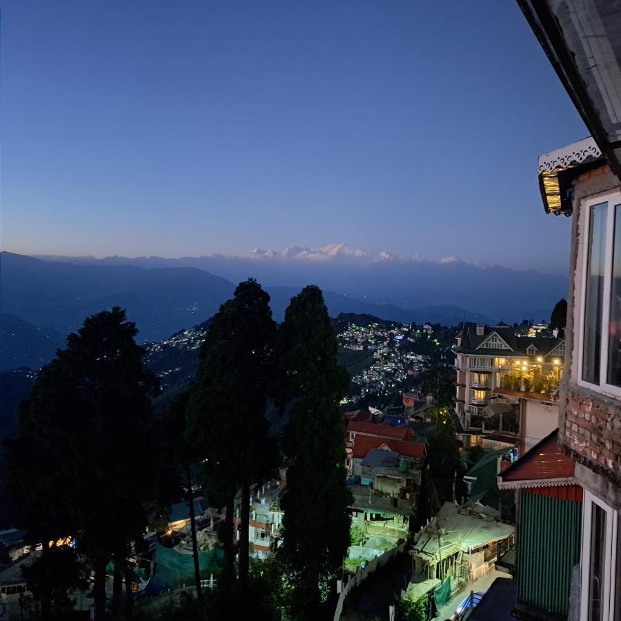 Darjeeling Heights - A Boutique Mountain View Homestay Exterior photo